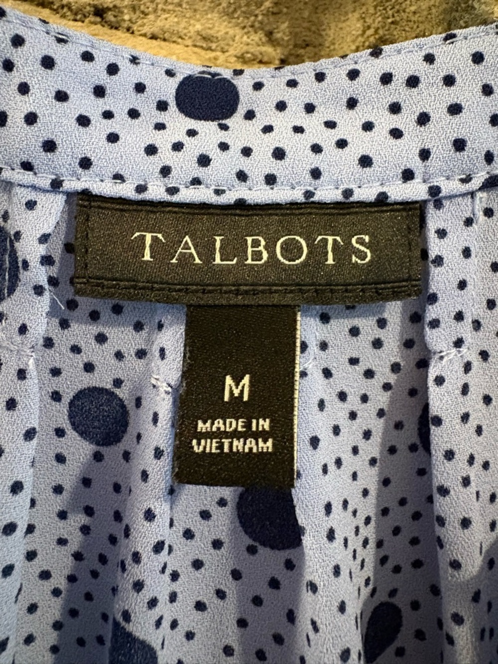 Talbots Light Blue & Navy Polka Dot Sleeveless Blouse Medium - Picture 3 of 4